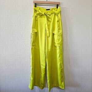 H:ours Satin Pants in Lime